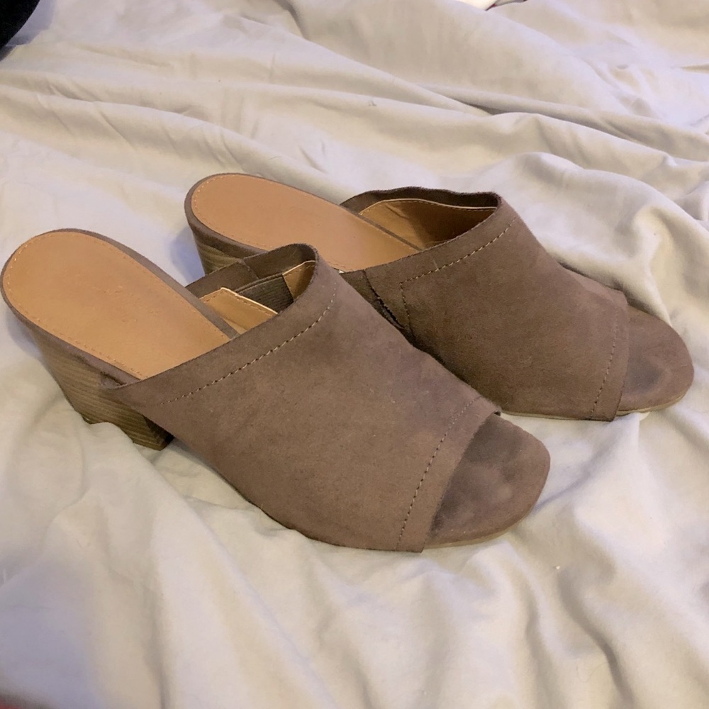 🥮Parisian style mules🥮